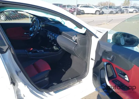 2020 Mercedes-Benz Cla 250 4Matic z USA, uszkodzony, nr VIN WDD5J4HB2LN060066